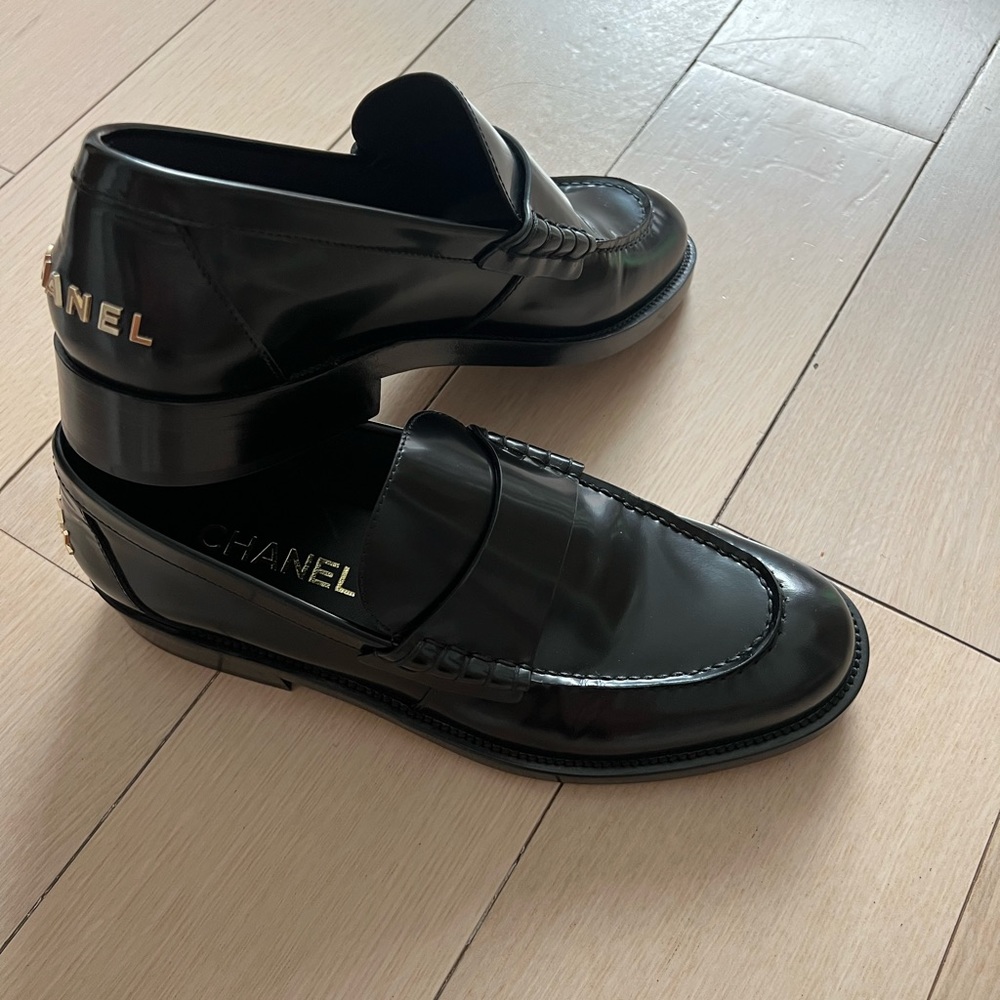 Chanel metier d’art collection loafers 40